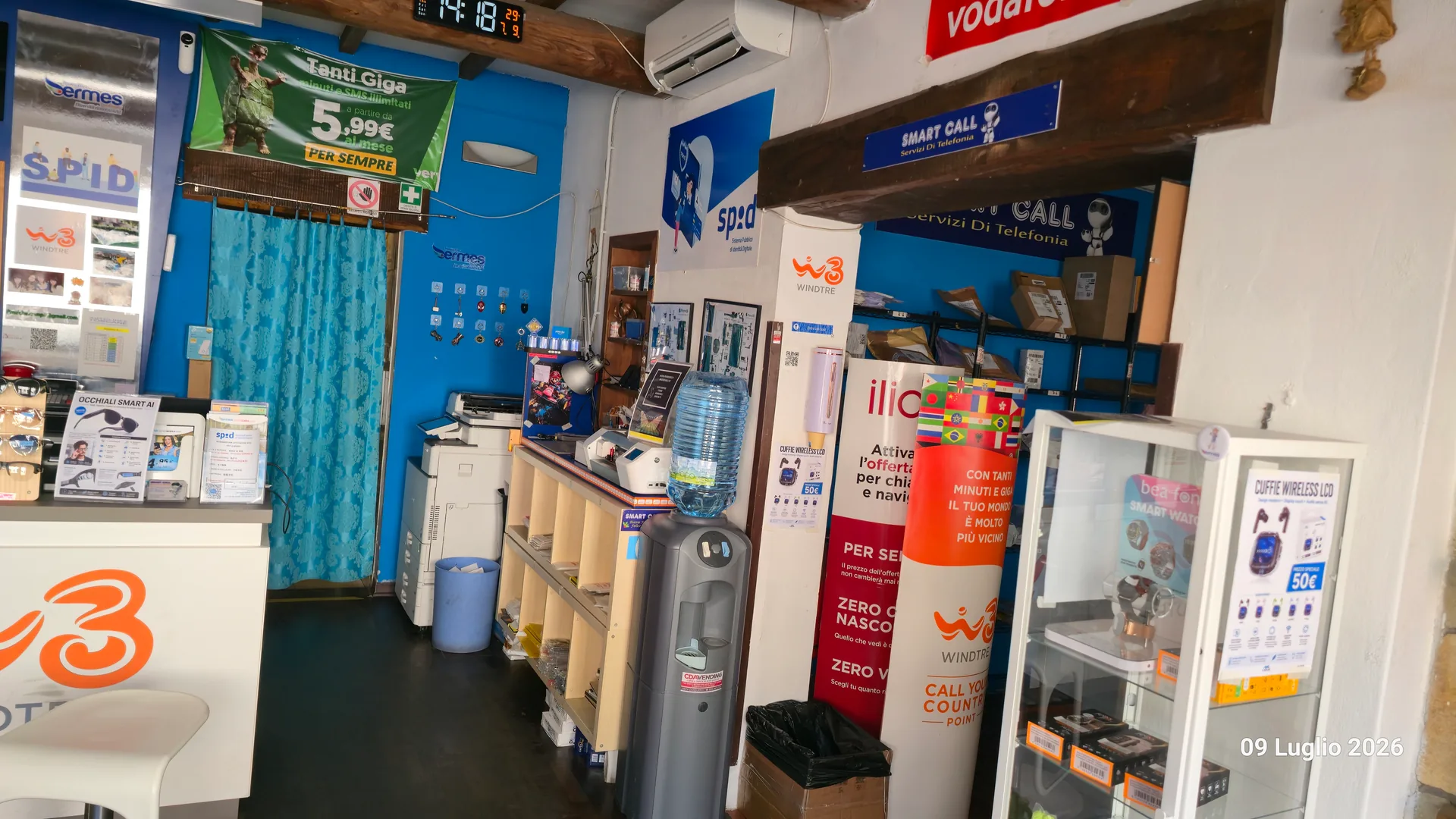 Interno del negozio SMARTCALL a Campi Bisenzio